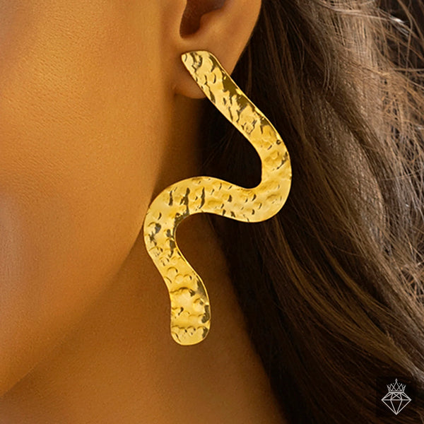PAJURI Earrings Anti-Tarnish Golden Wavy Lightweight Danglers