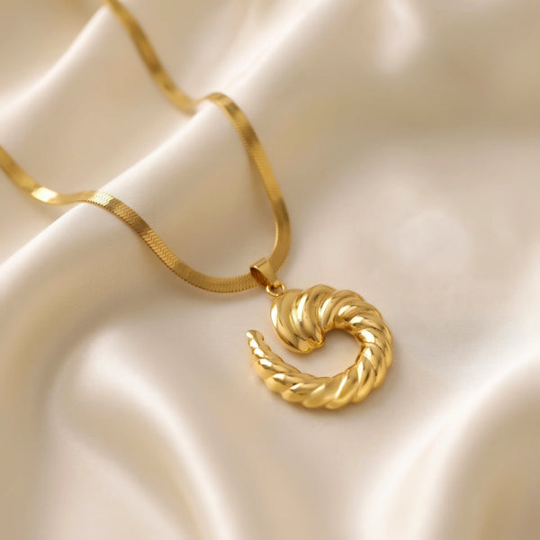PAJURI Necklace Anti-Tarnish Swirl Crescent Pendant